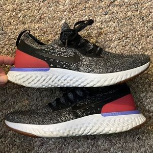 Nike Epic React Flyknit Running Shoes Sz 9